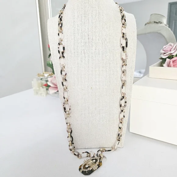 Beautiful Tortoiseshell and Rhinestone Gold Tone Long Necklace - Picture 2 of 6